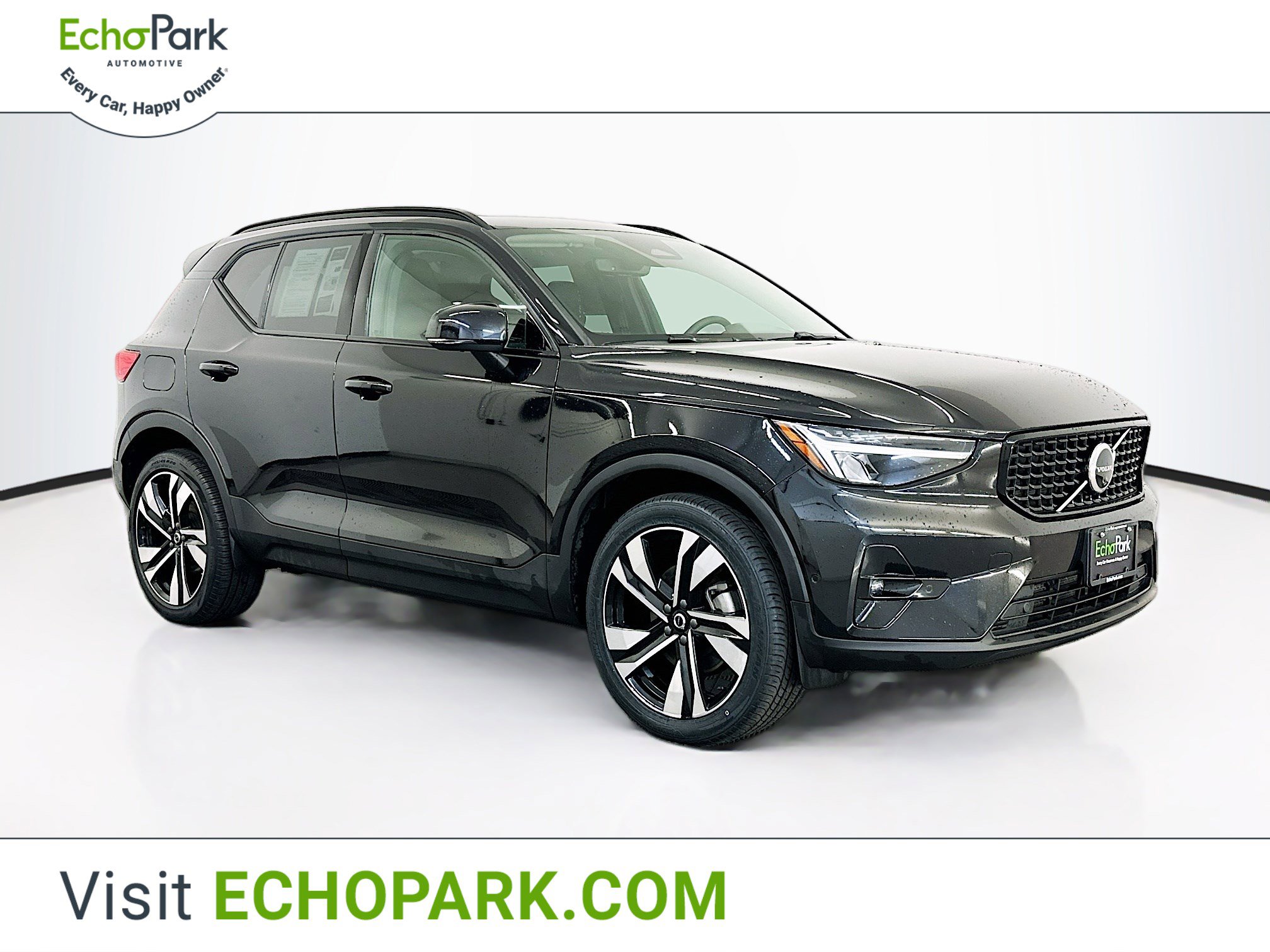Used 2025 Volvo XC40 B5 Plus