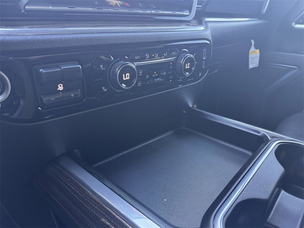 Used 2024 Chevrolet Silverado 2500 LT image 21