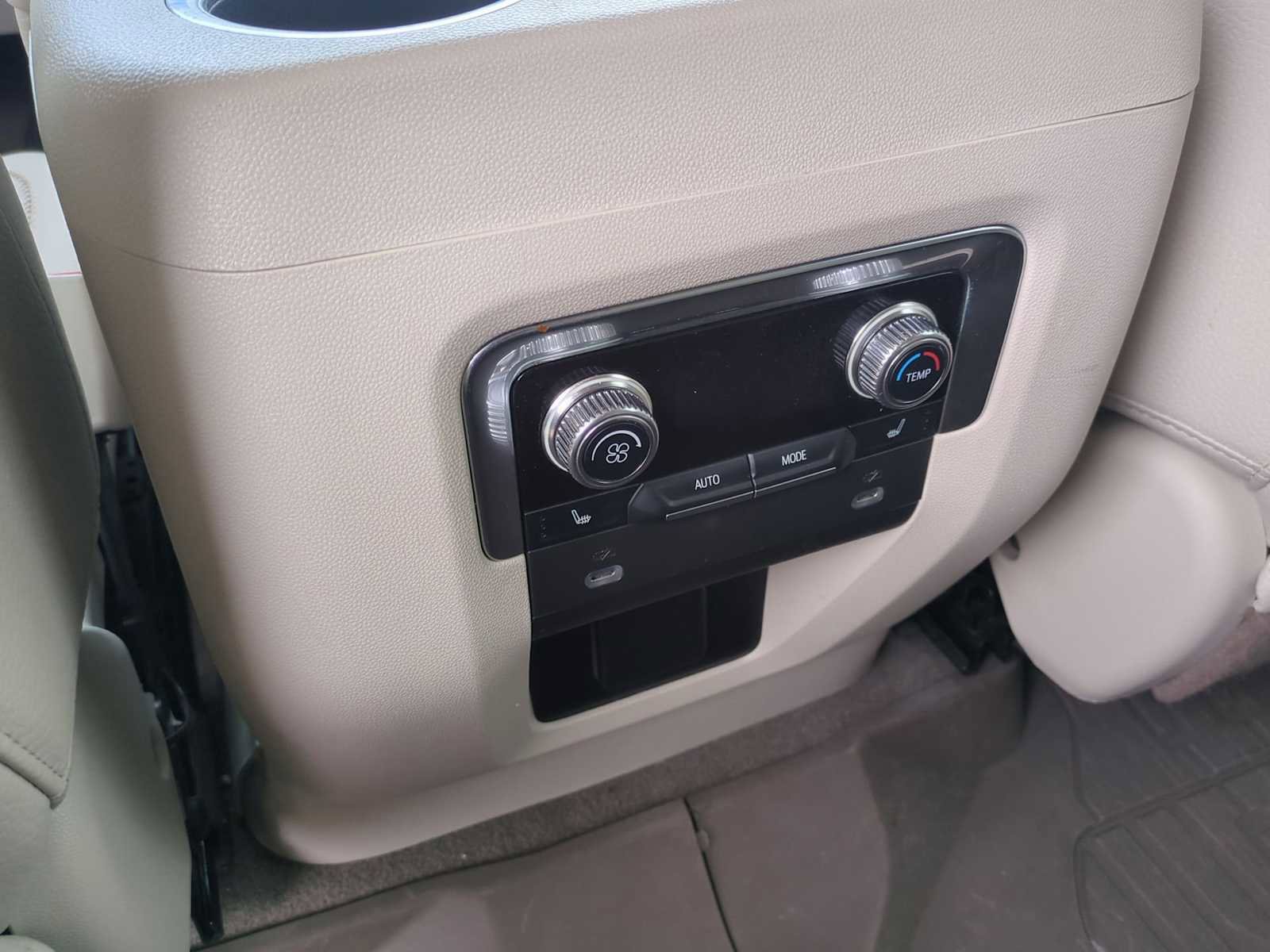 Used 2022 GMC Yukon Denali image 21
