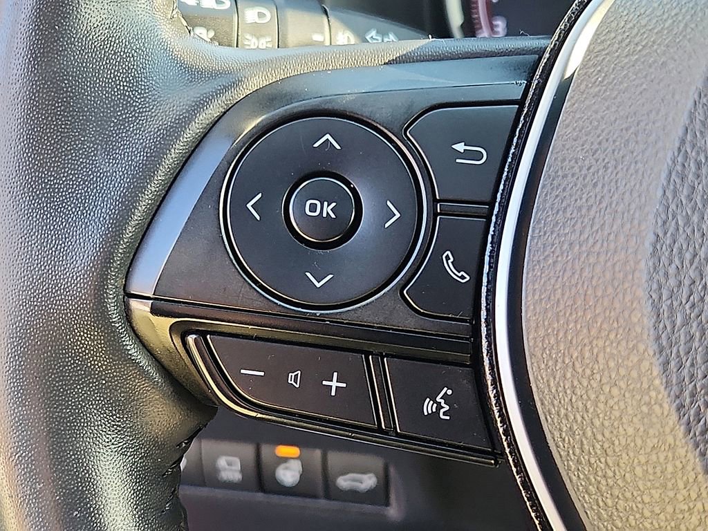 Used 2021 Toyota RAV4 Limited image 22