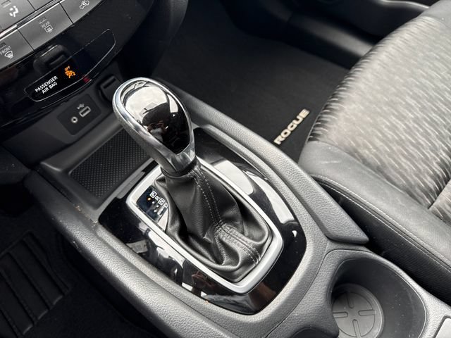 Used 2018 Nissan Rogue S FWD image 25