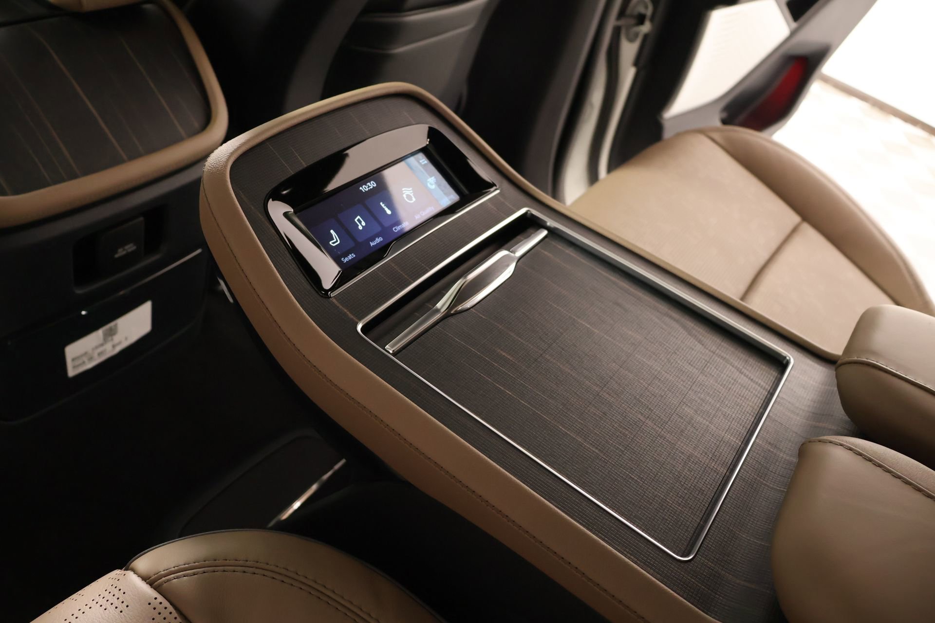 New 2026 Lincoln Navigator Black Label AWD/4WD image 13