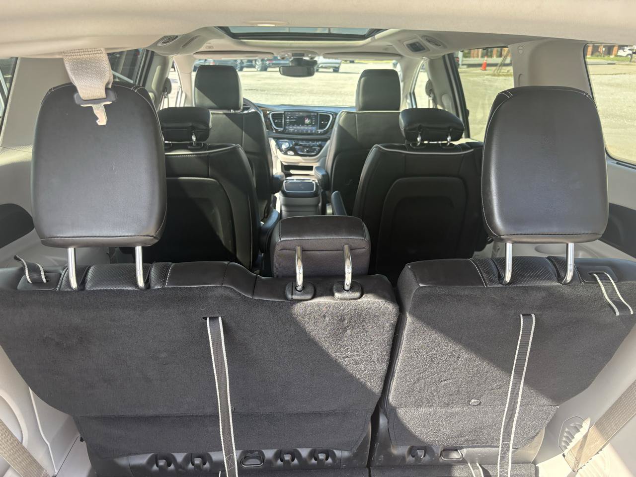 Used 2024 Chrysler Pacifica Limited FWD image 56