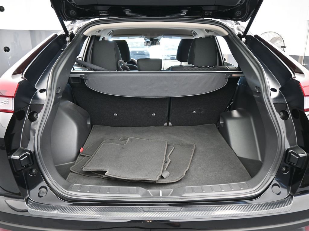 Used 2023 Mitsubishi Eclipse Cross LE image 31
