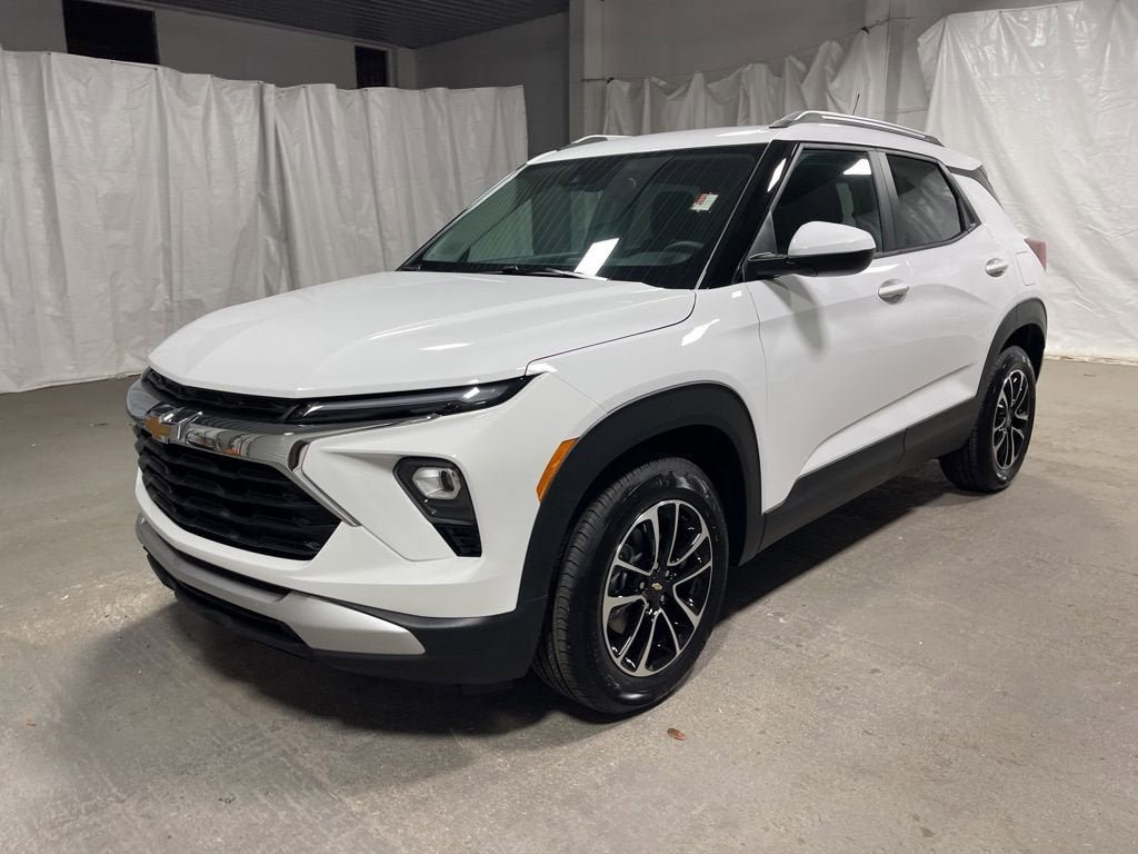 New 2026 Chevrolet TrailBlazer LT FWD image 3
