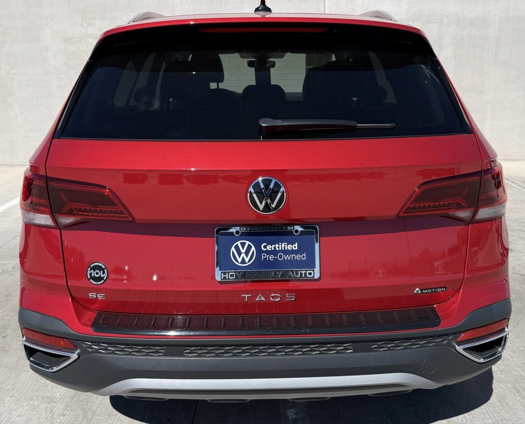 Certified 2024 Volkswagen Taos SE image 4