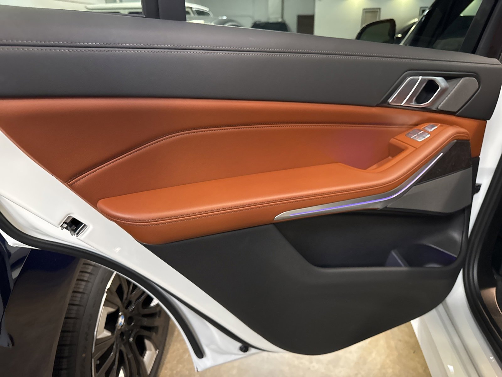 Used 2023 BMW X7 xDrive40i w/ M Sport Package image 13