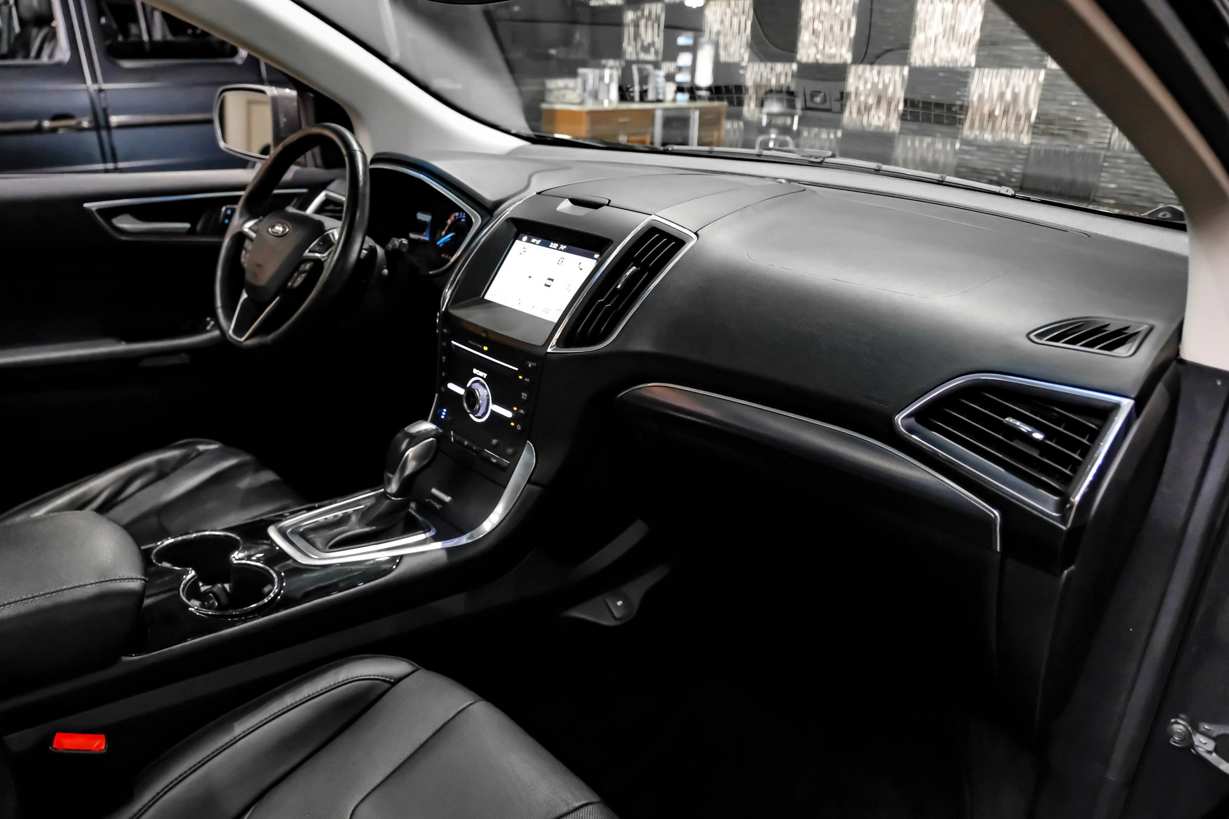 Used 2017 Ford Edge Titanium w/ Equipment Group 301A FWD image 19