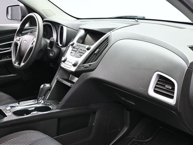 Used 2017 Chevrolet Equinox LS image 26