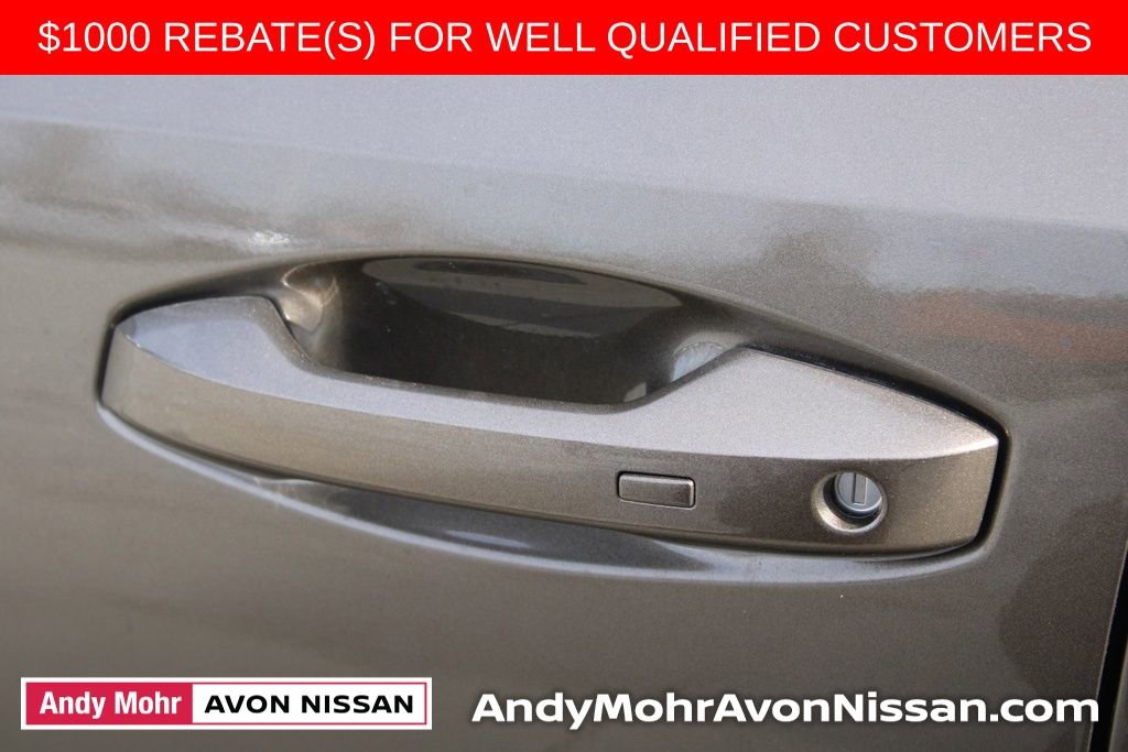 New 2026 Nissan Kicks SR image 8