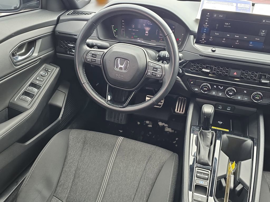 Used 2025 Honda Accord Sport image 25