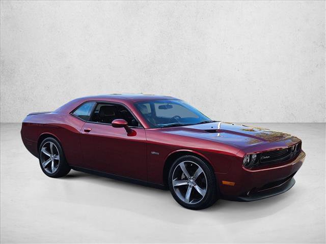 Used 2014 Dodge Challenger R/T video 3