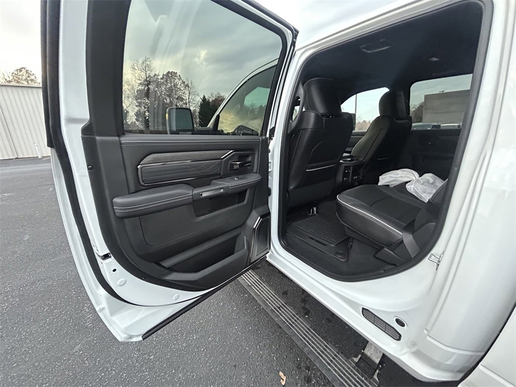 New 2026 RAM 3500 Limited image 16