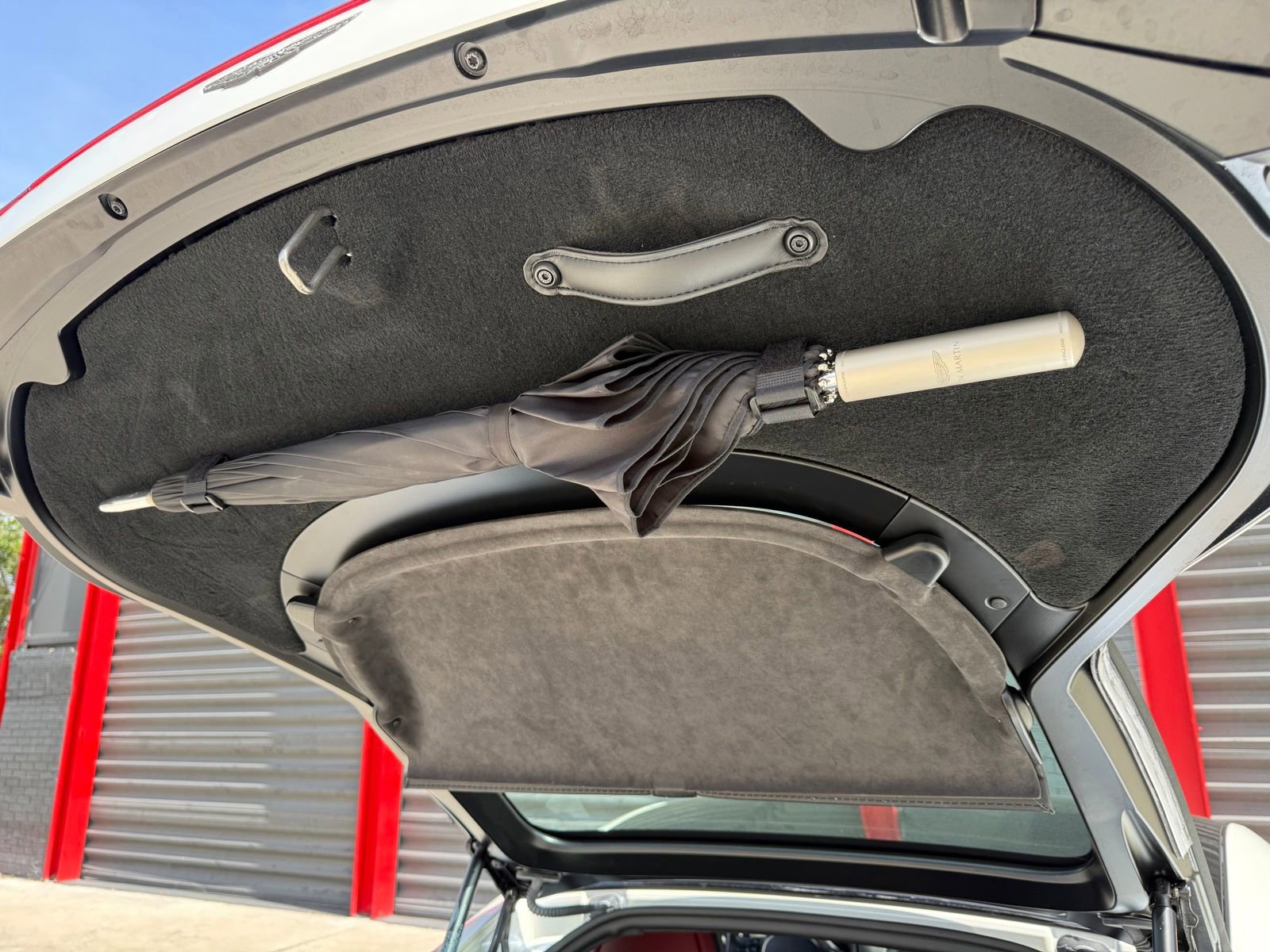 Used 2019 Aston Martin V8 Vantage Coupe image 31