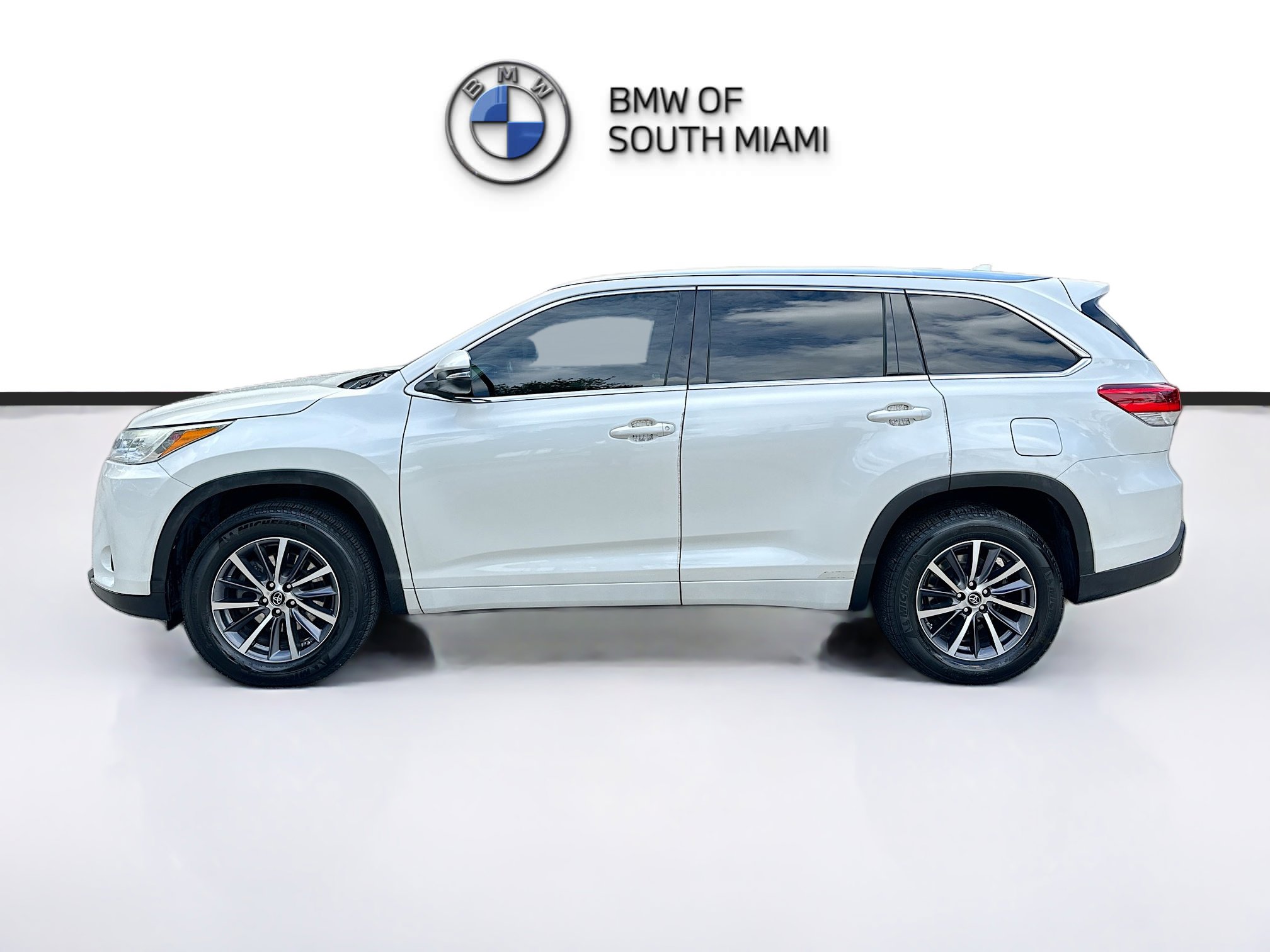 Used 2018 Toyota Highlander XLE image 4