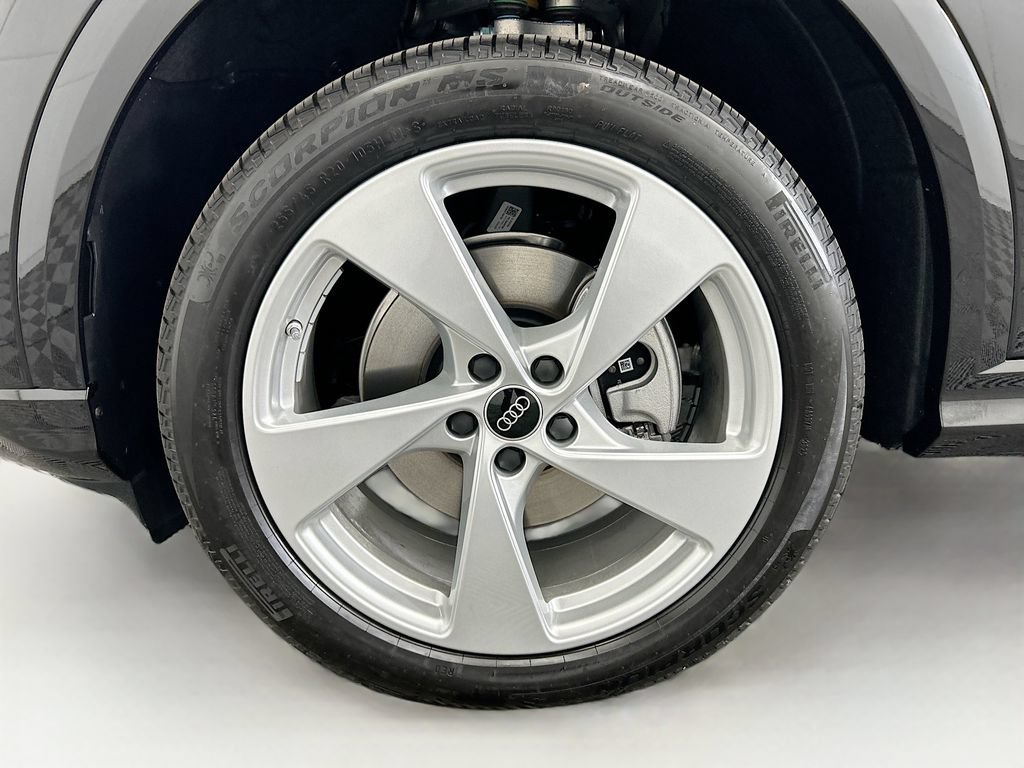 Used 2025 Audi Q5 Premium Plus AWD/4WD image 29