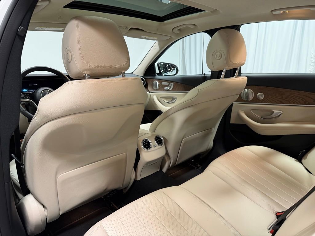 Used 2023 Mercedes-Benz E 350 4MATIC Sedan image 26