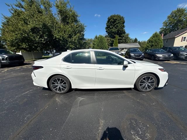 Used 2023 Toyota Camry SE w/ Cold Weather Package FWD image 8