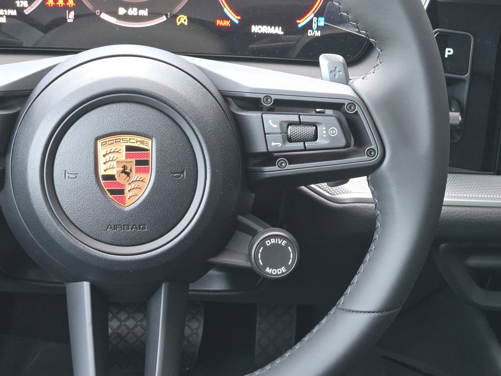 New 2026 Porsche Cayenne image 17