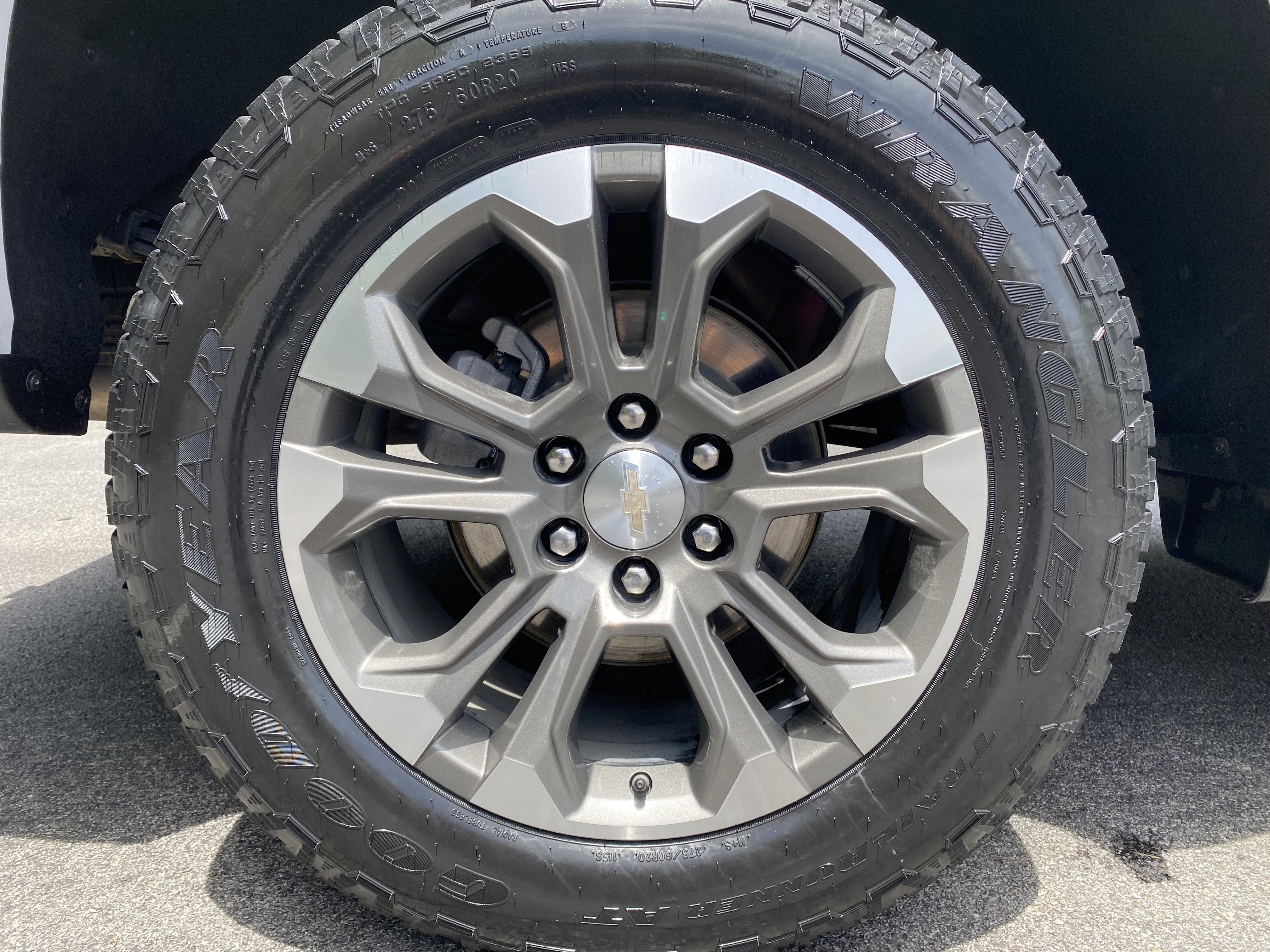 Used 2024 Chevrolet Silverado 1500 High Country w/ Technology Package AWD/4WD image 48