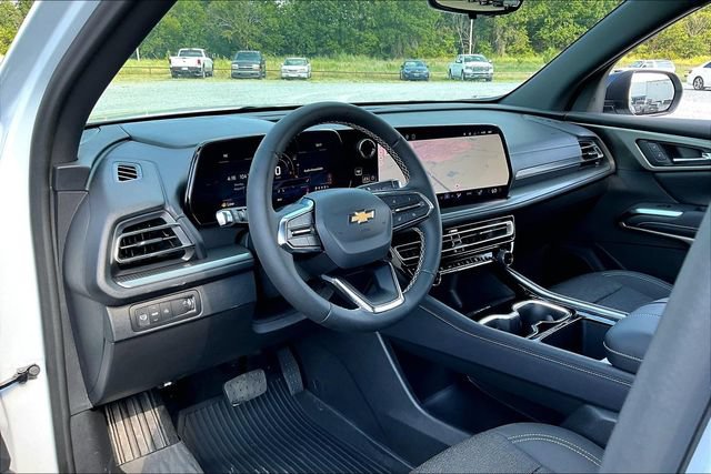 New 2027 Chevrolet Traverse LT w/ Driver Confidence Package FWD image 6