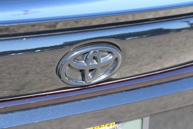 Used 2025 Toyota Corolla SE FWD image 8