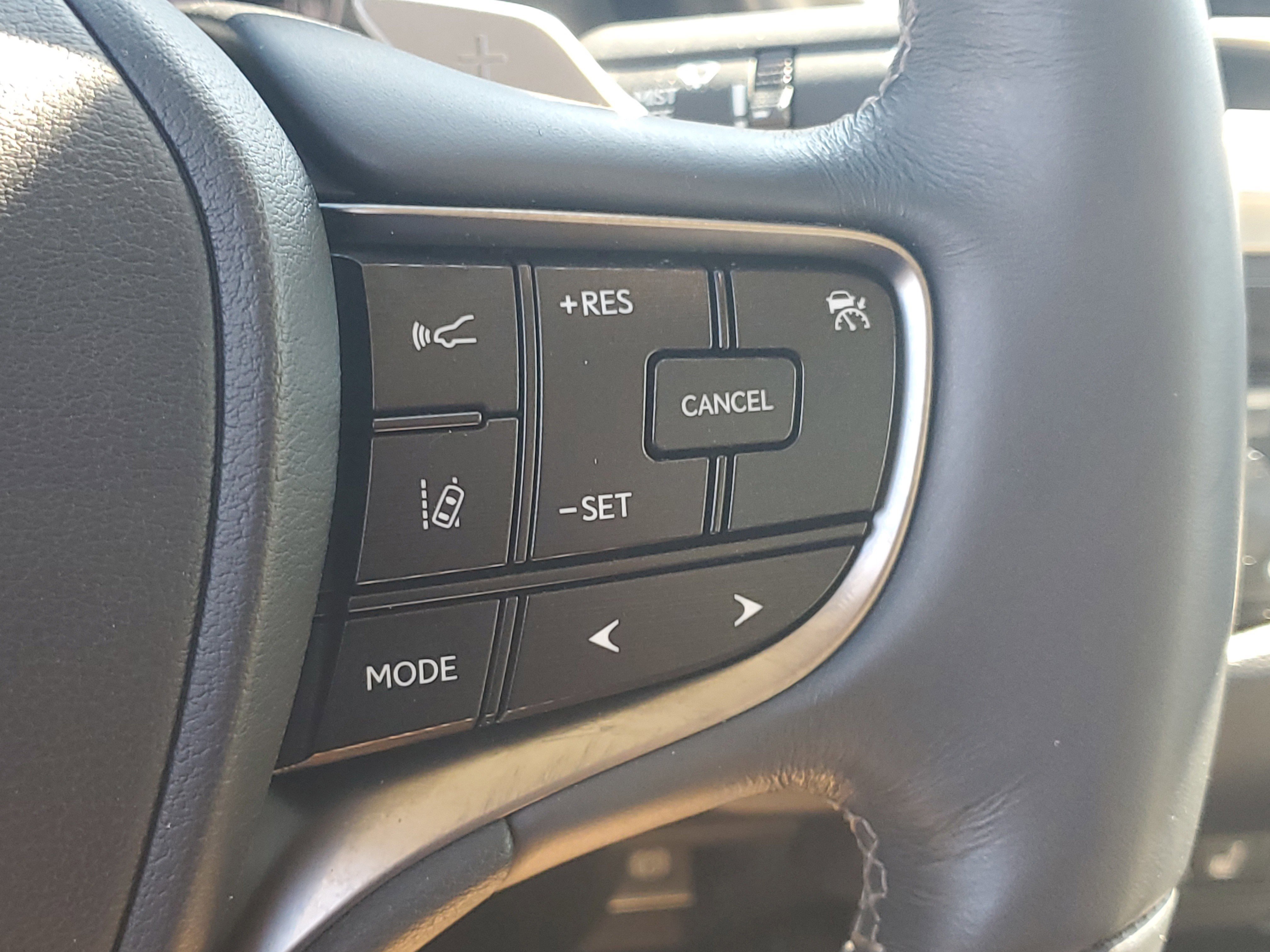 Used 2019 Lexus ES 350 w/ Premium Package FWD image 23