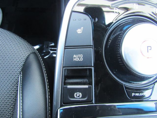 Used 2022 Kia Niro EX image 11
