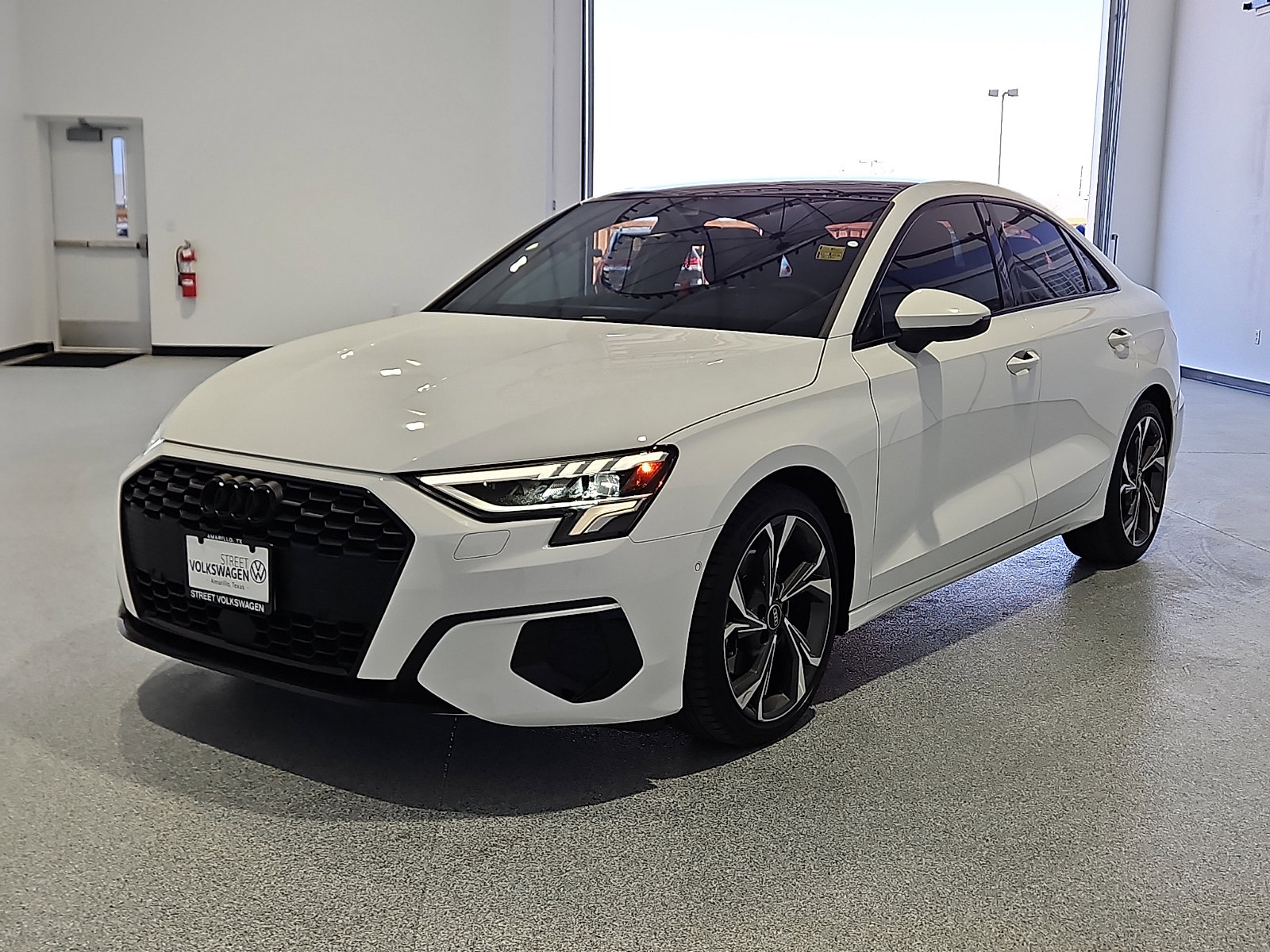 Used 2023 Audi A3 2.0T Premium Plus w/ Premium Plus Package image 2