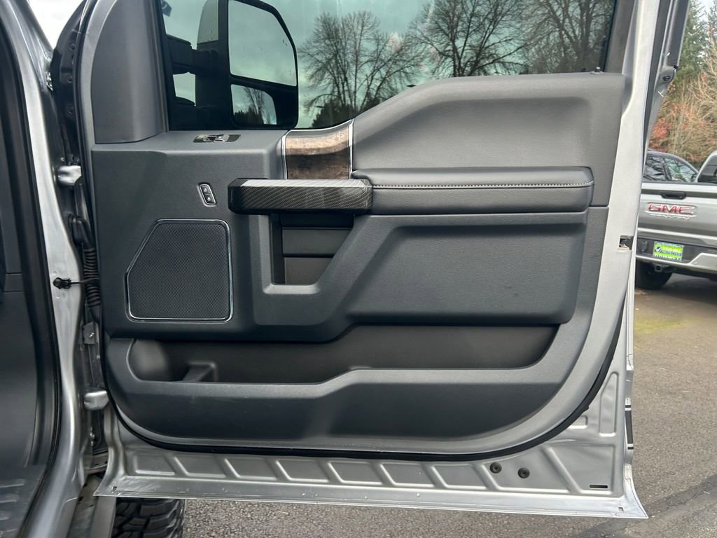 Used 2022 Ford F250 Lariat w/ Lariat Ultimate Package image 25