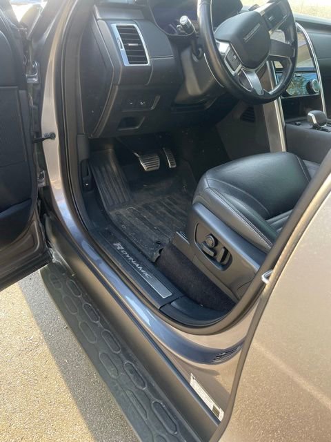 Used 2022 Land Rover Discovery S R-Dynamic image 12