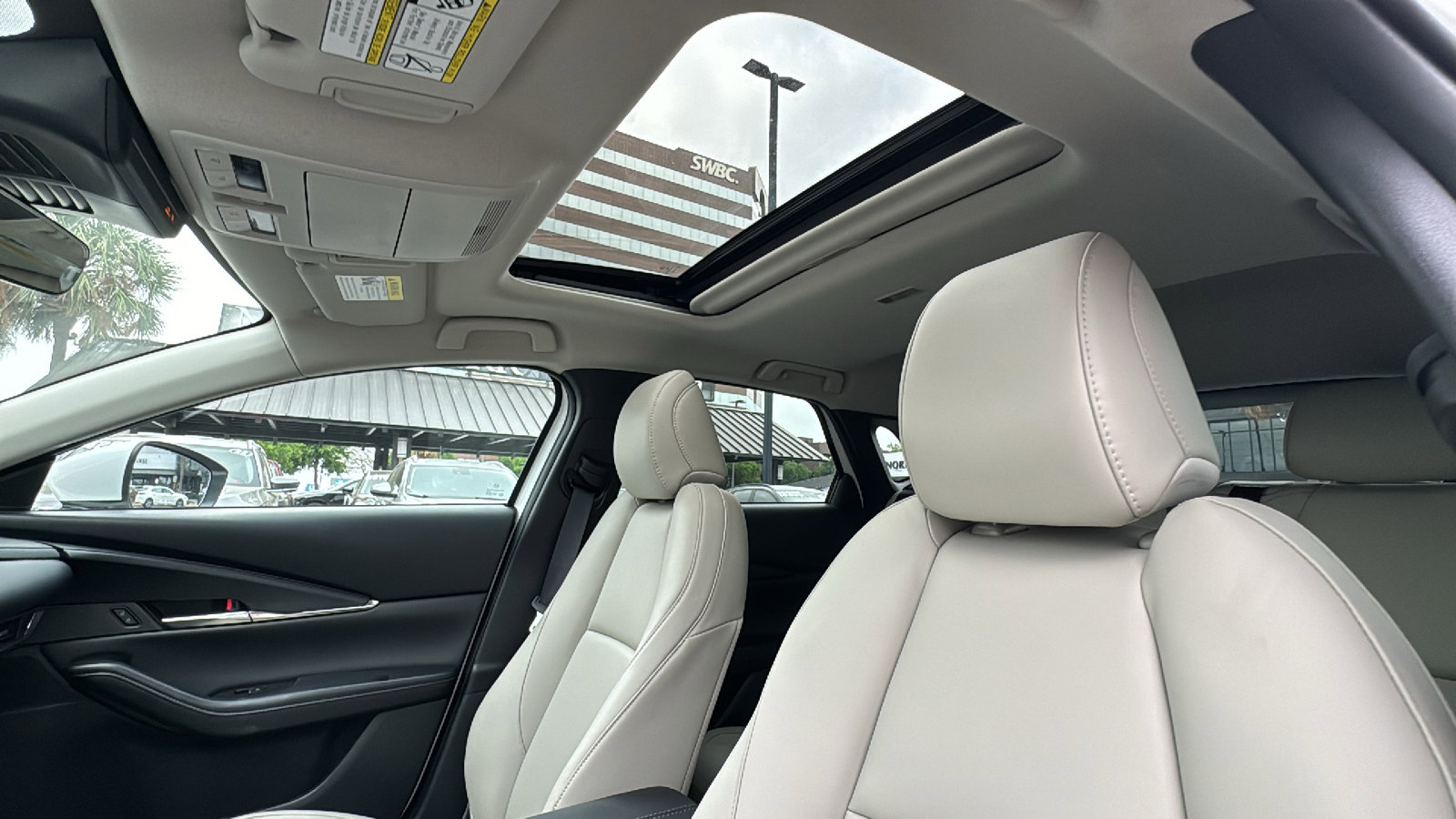Certified 2025 MAZDA CX-30 AWD 2.5 S w/ Preferred Package image 15