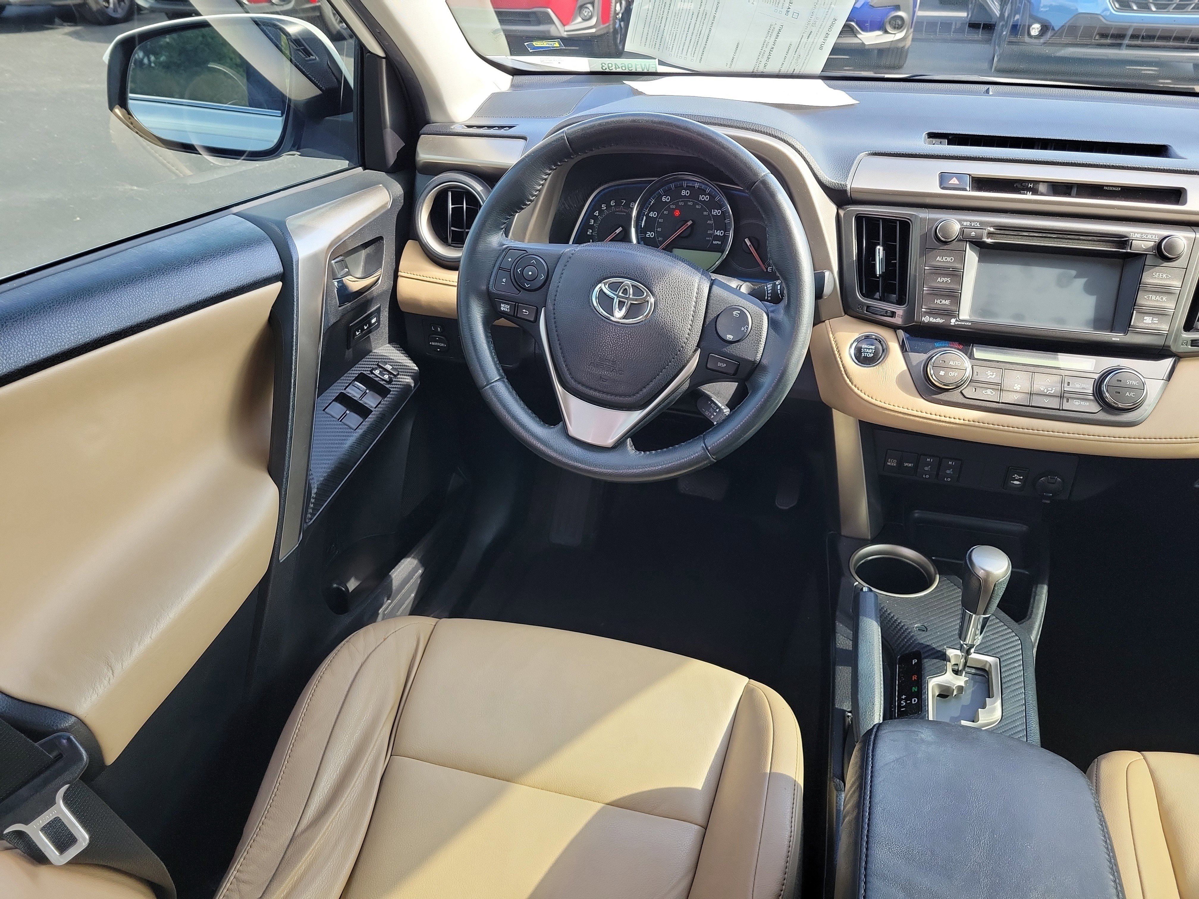 Used 2015 Toyota RAV4 Limited FWD image 16