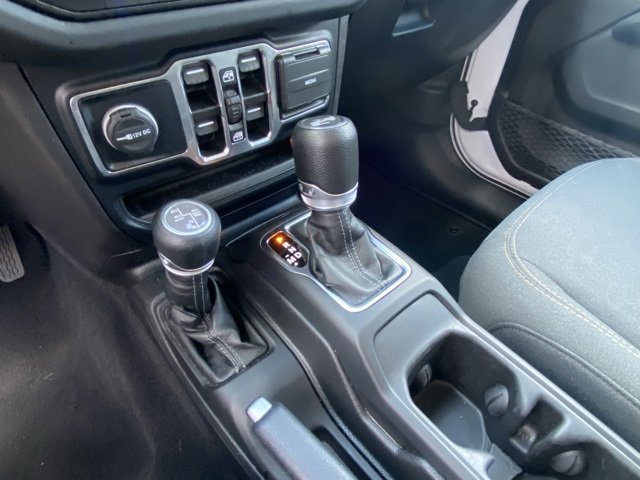 Used 2024 Jeep Wrangler Unlimited Sahara image 22