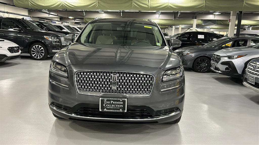 Used 2021 Lincoln Nautilus Reserve AWD/4WD image 2