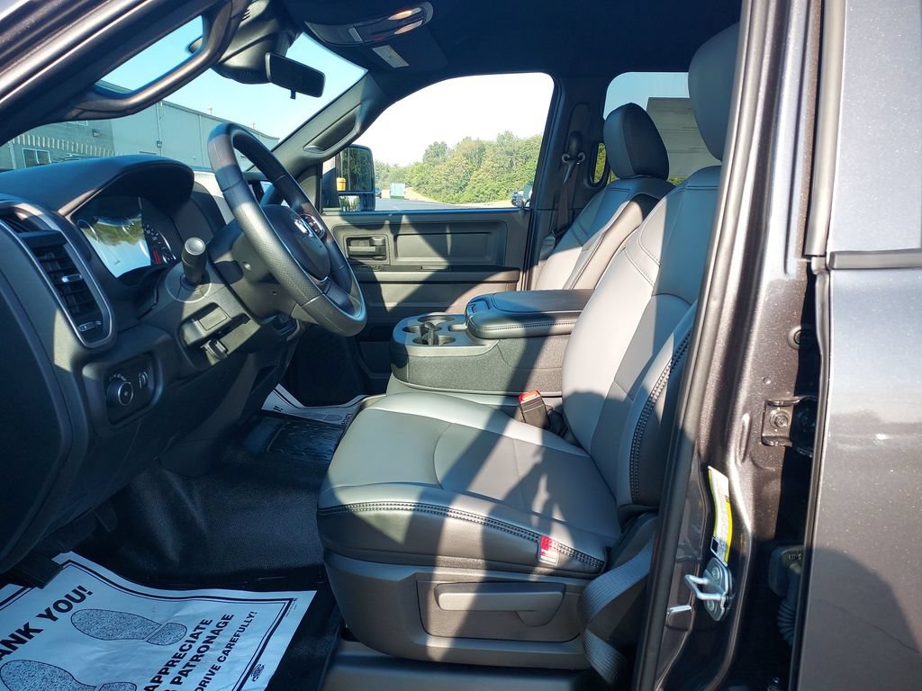 New 2026 RAM 3500 Tradesman w/ Chrome Appearance Group A AWD/4WD image 13