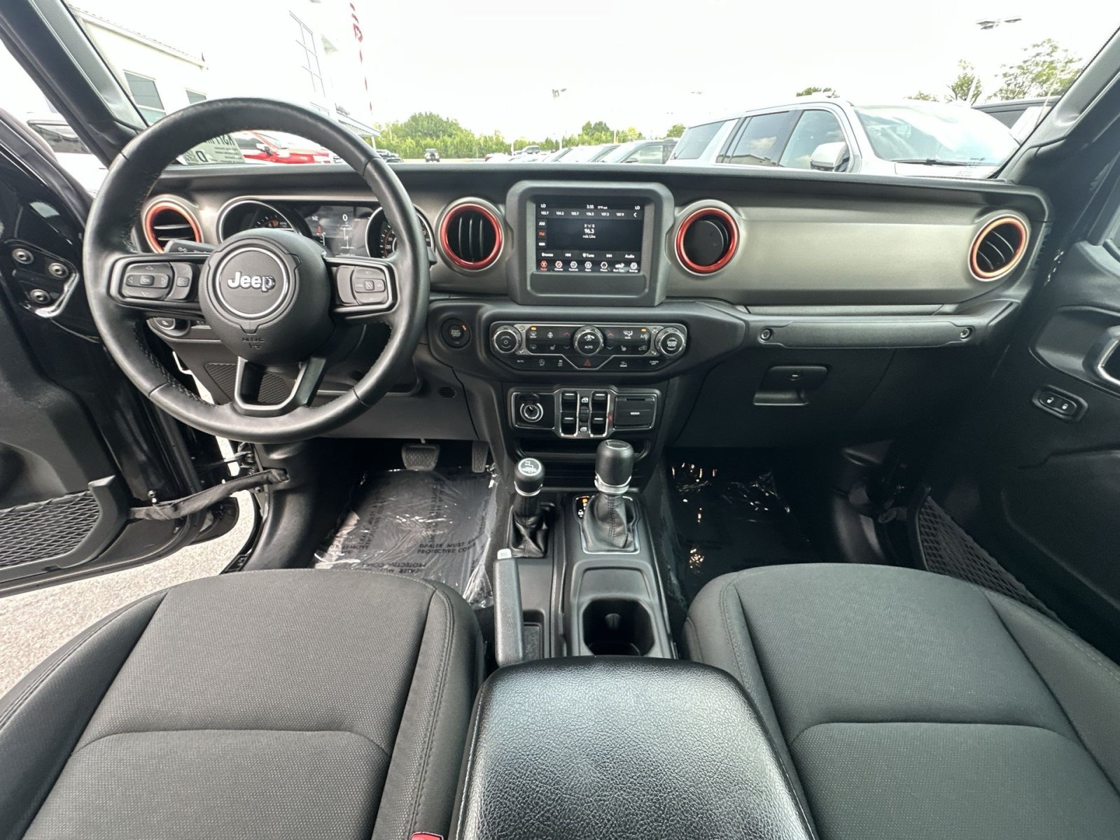 Used 2021 Jeep Gladiator Sport AWD/4WD image 30
