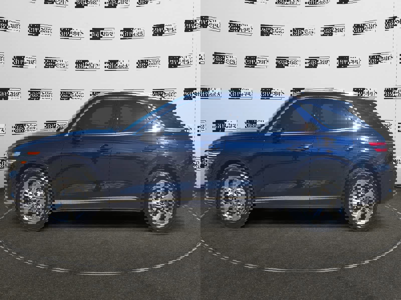 Used 2026 Genesis GV70 2.5T Advanced image 3