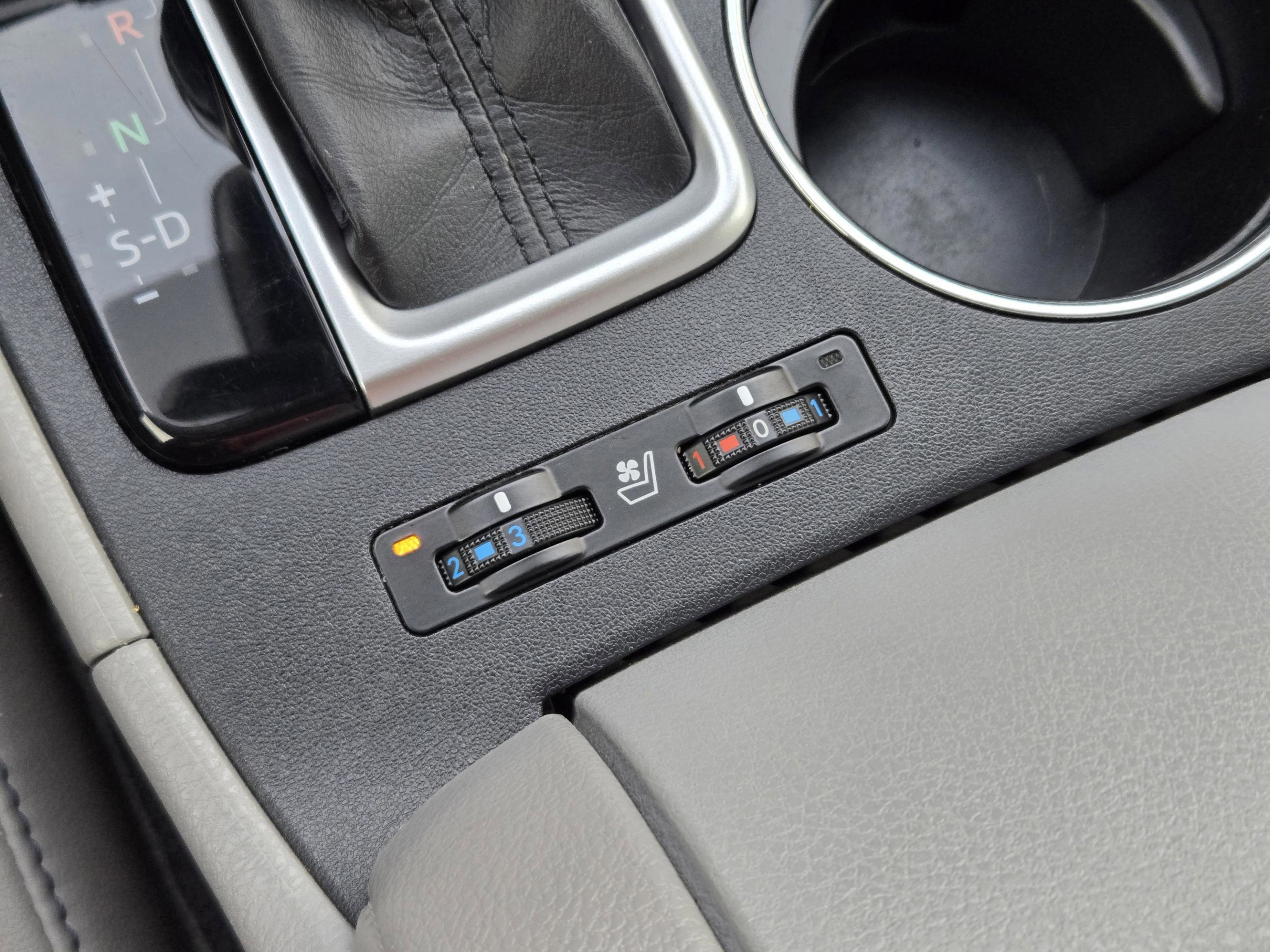 Used 2019 Toyota Highlander Limited Platinum image 19