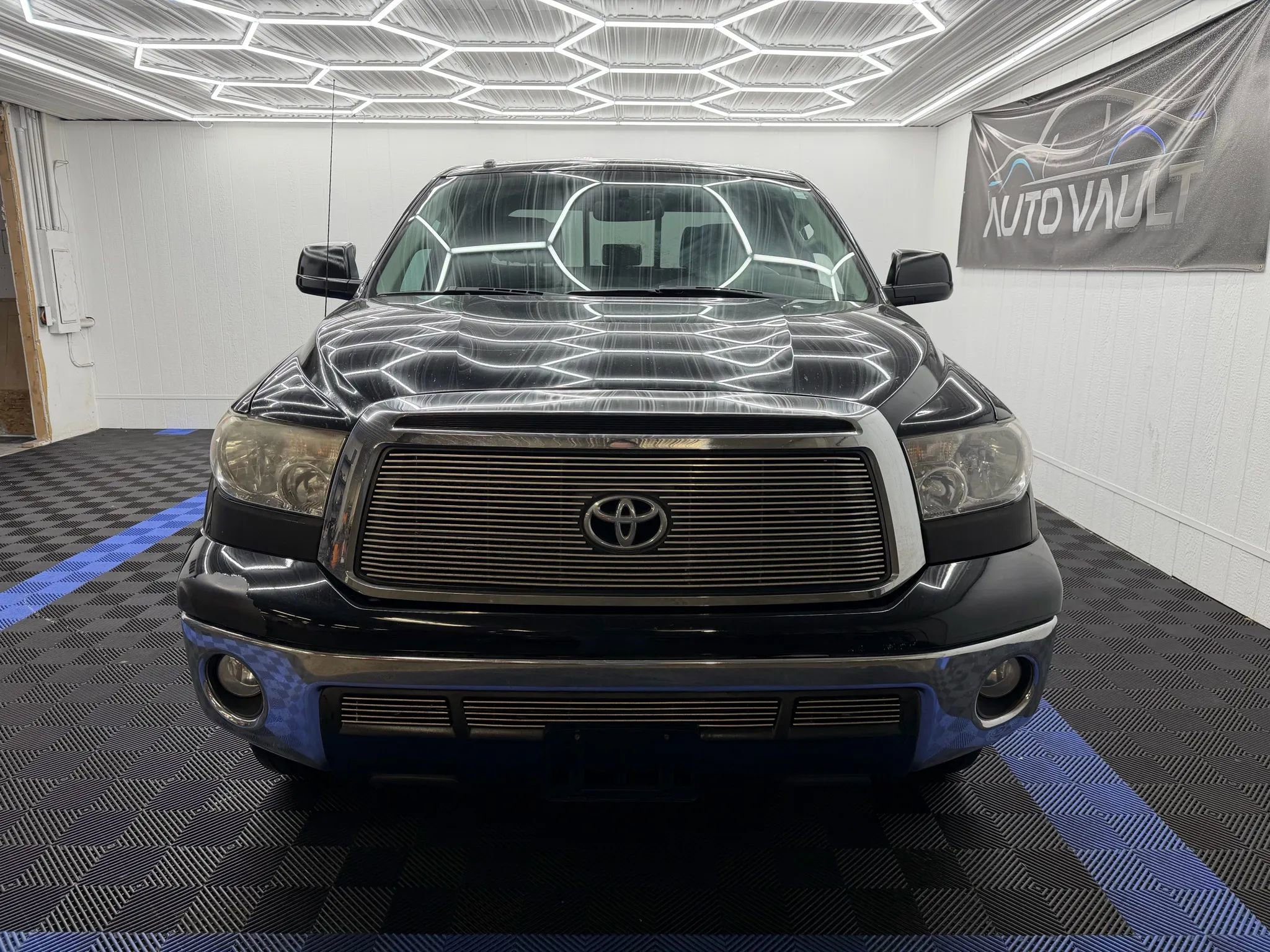 Used 2012 Toyota Tundra 4x4 Double Cab w/ TRD Off-Road Pkg image 3