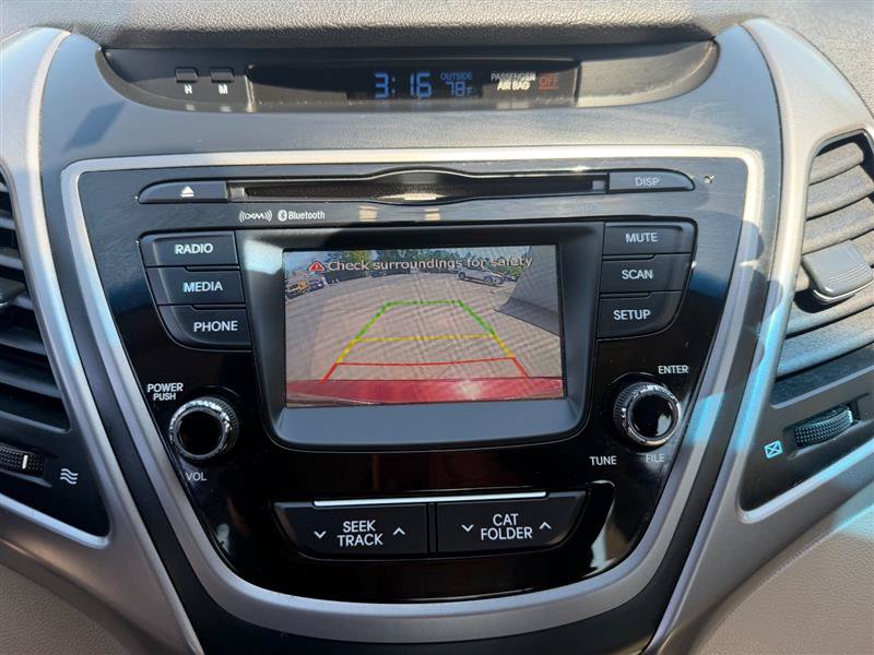 Used 2016 Hyundai Elantra SE w/ Option Group 02 FWD image 15