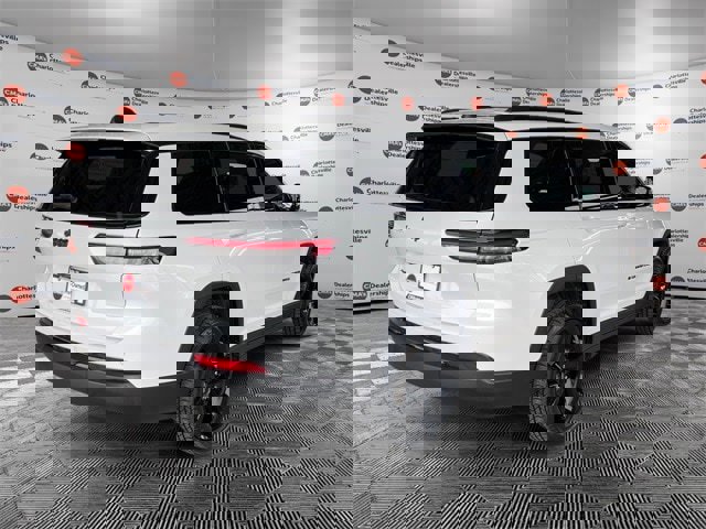 Used 2023 Jeep Grand Cherokee L Altitude image 5