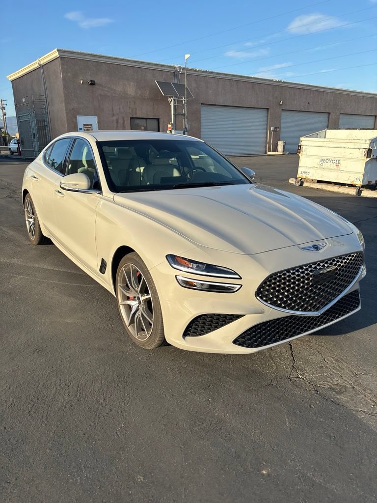 Used 2025 Genesis G70 2.5T RWD image 3
