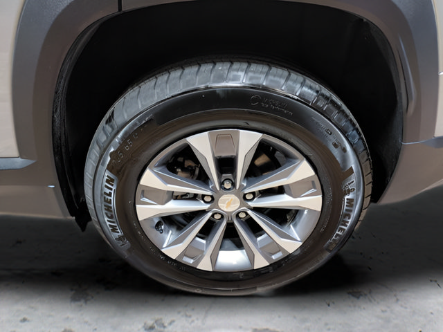 Used 2026 Chevrolet Equinox LT AWD/4WD image 10