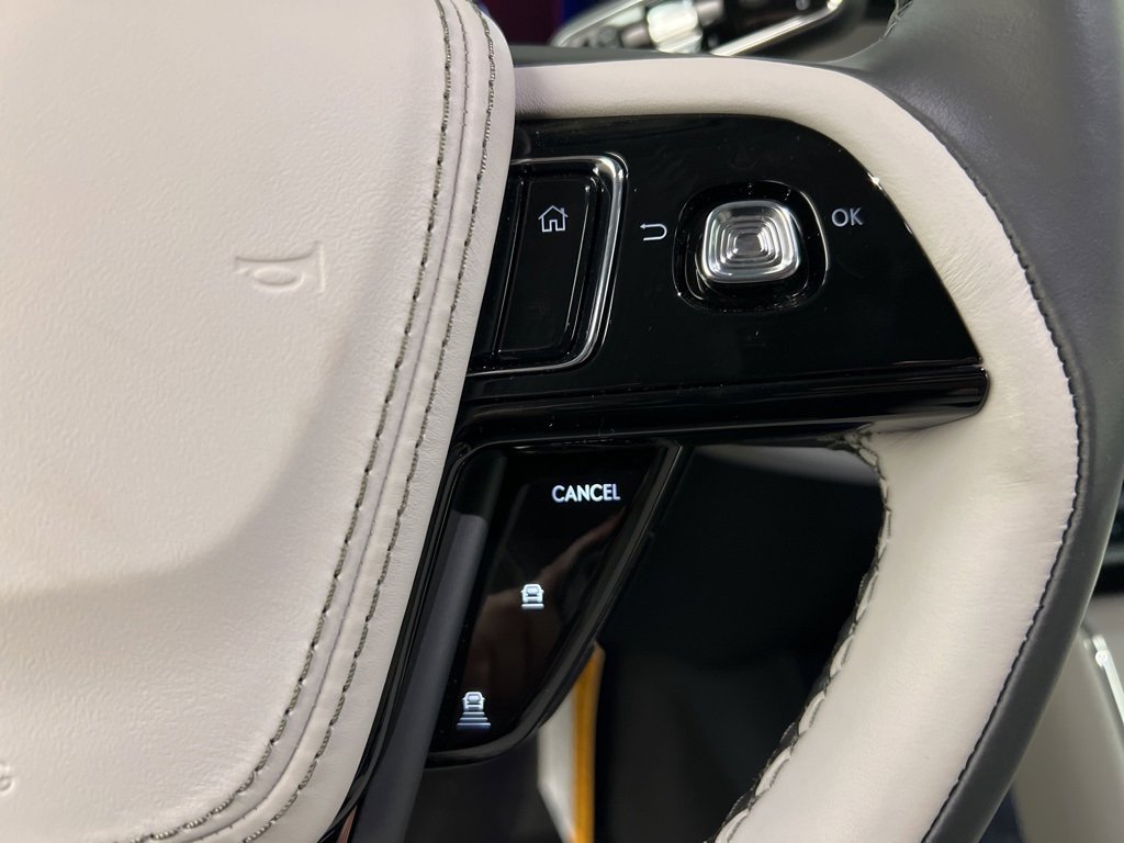 Used 2025 Lincoln Aviator Reserve w/ Illumination Package image 18