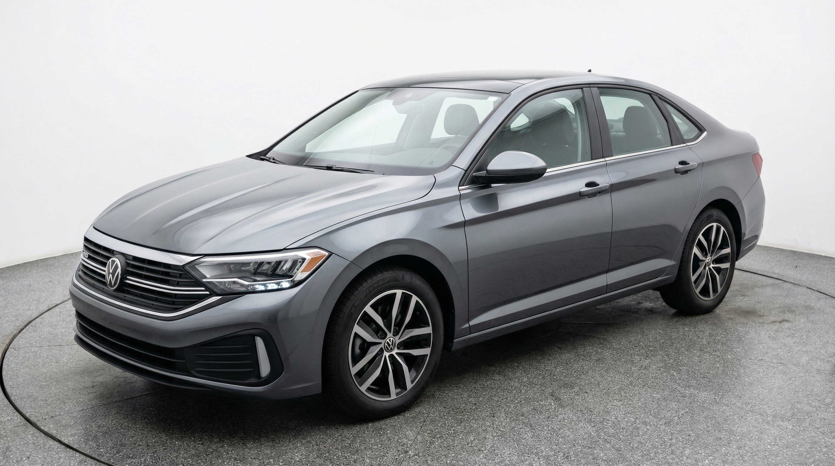 Used 2025 Volkswagen Jetta SE FWD image 3