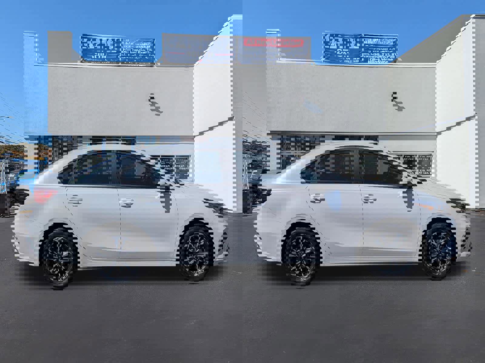 Used 2024 Kia Forte LXS image 2