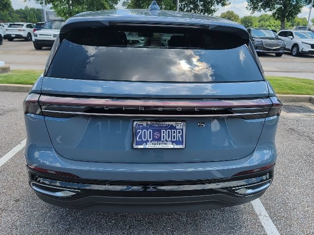 Used 2026 Lincoln Nautilus Premier AWD/4WD image 8