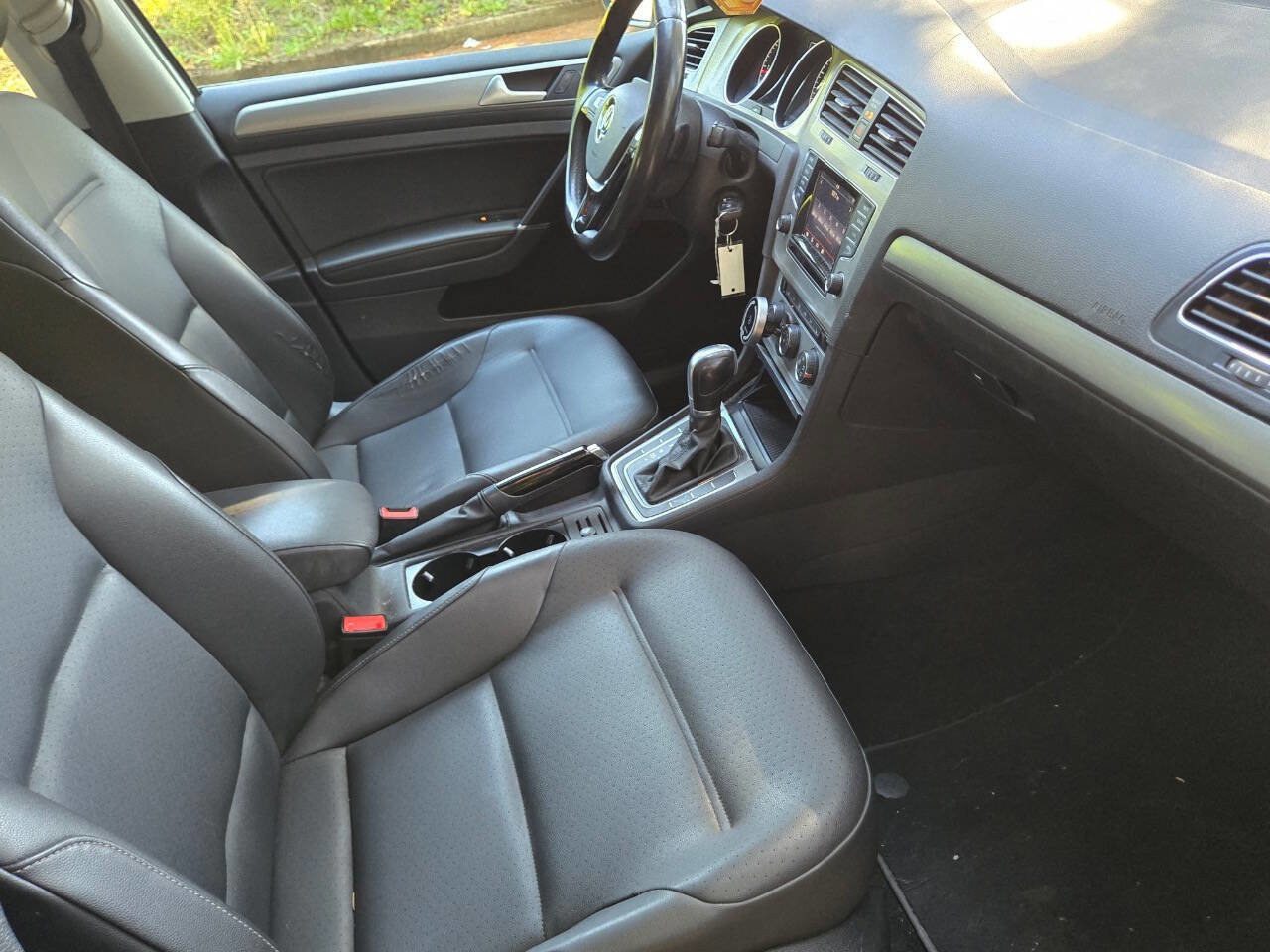 Used 2015 Volkswagen Golf TDI SEL FWD image 9
