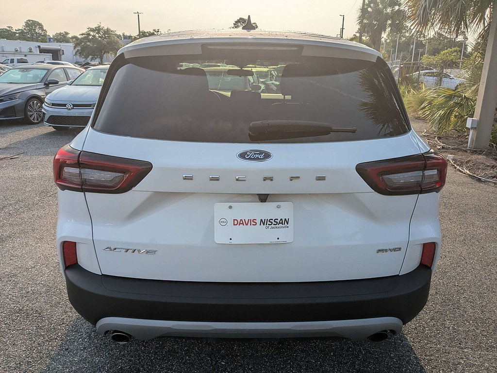 Used 2025 Ford Escape Active AWD/4WD image 5
